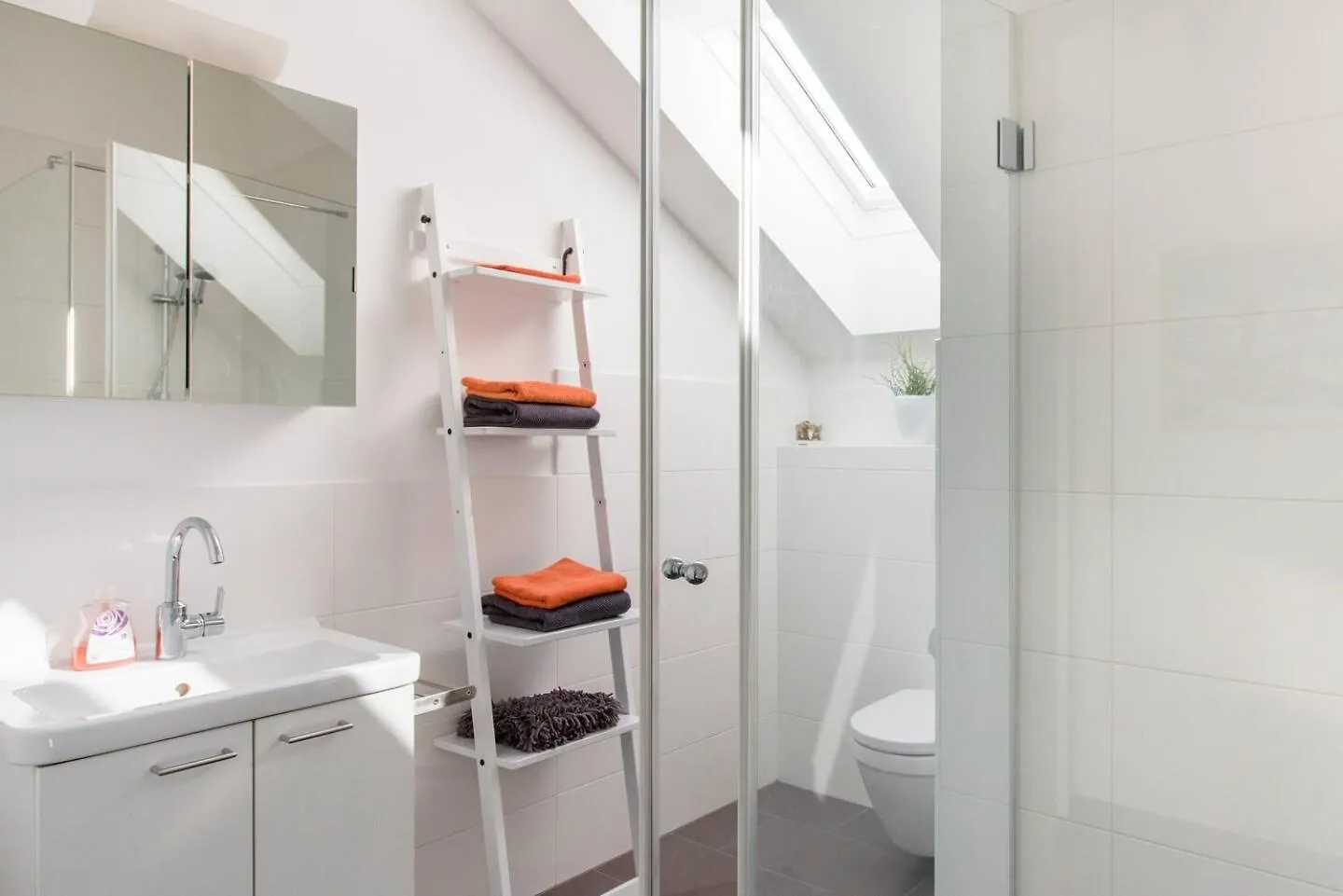 Helles Gemuetliches Apartment V5 Βιέννη