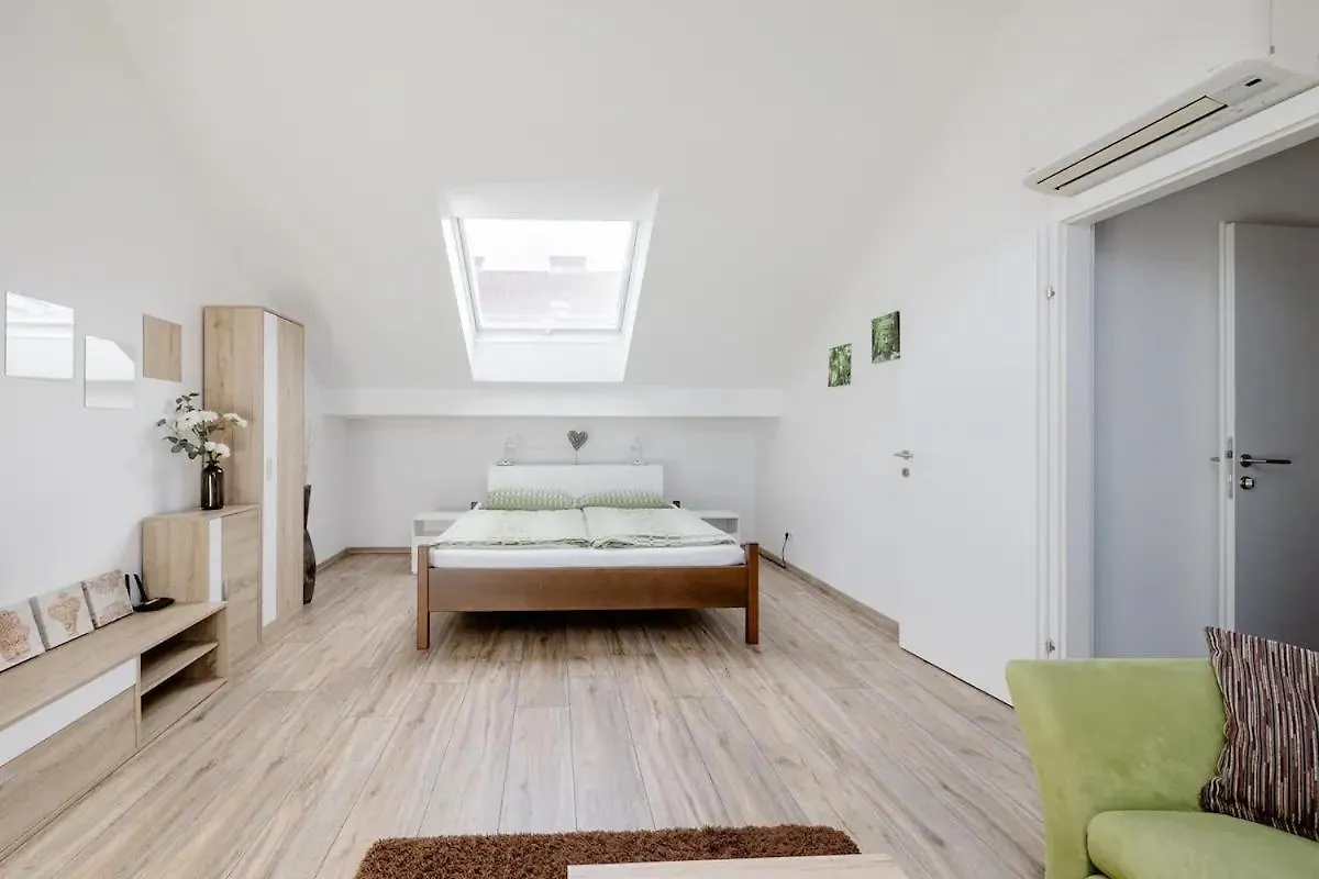 Helles Gemuetliches Apartment V5 Βιέννη 0*,  Αυστρία
